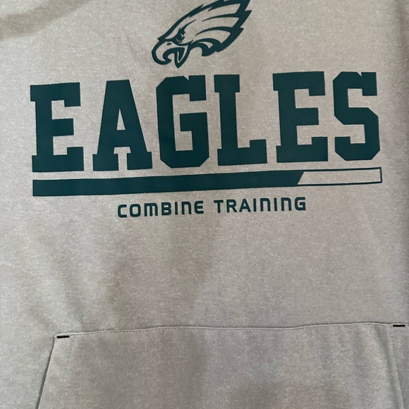 NWT - NFL Eagles Gray short sleeve light weight Hoodie - size S - Picture 2 of 6